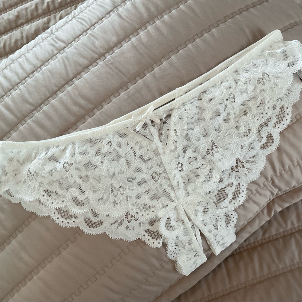 NWT Fleur du Mal Crotchless panties